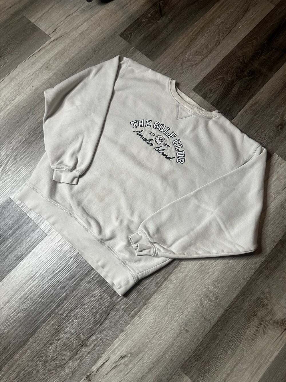 AHEAD Authentics The Golf Club Amelia Island 1987 Embroidered Crewneck Sweatshir